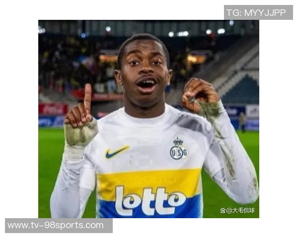 天空体育报道曼联切尔西争抢桑德兰中场萨迪基已询问转会费情况