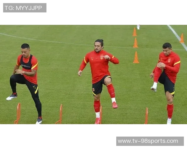 恩里克谈巴黎青训政策:年轻球员只要有实力便会得到信任与机会 恩里克谈巴黎青训政策:年轻球员只要有实力便会得到信任与机会