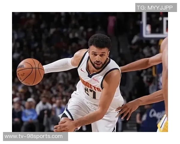 克莱状态回暖五记三分助力球队队友教练赞其牵制力巨大打开进攻缺口 克莱状态回暖五记三分助力球队队友教练赞其牵制力巨大打开进攻缺口