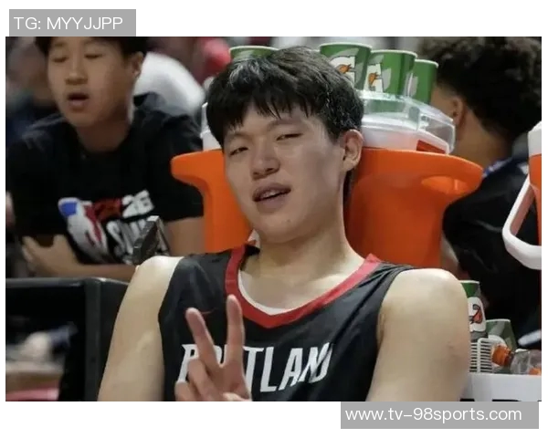 杨瀚森未能出场克尼佩尔表现出色乐福三分失准仅得11分 杨瀚森未能出场克尼佩尔表现出色乐福三分失准仅得11分